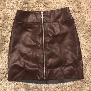 Deep plum leather skirt with zipper in front